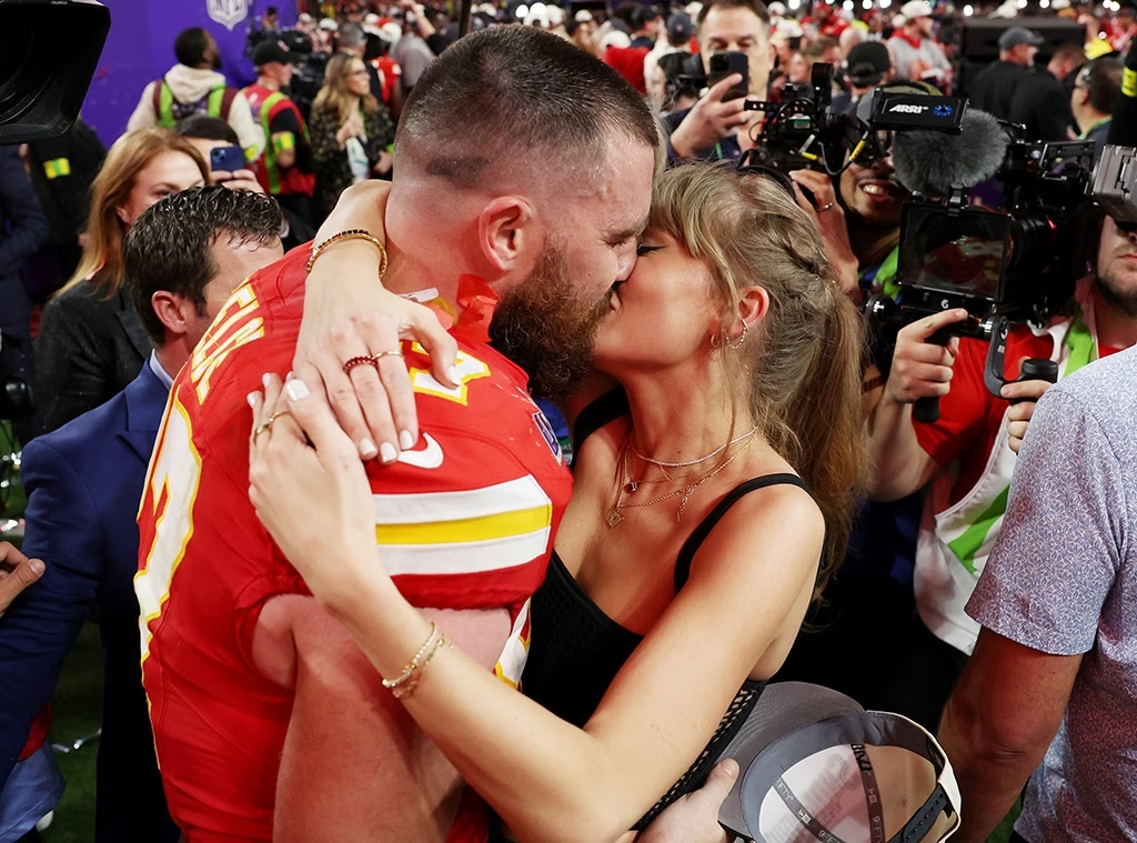 Taylor Swift And Travis Kelce